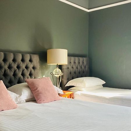 Cambridge Villa Warwick  Bagian luar foto