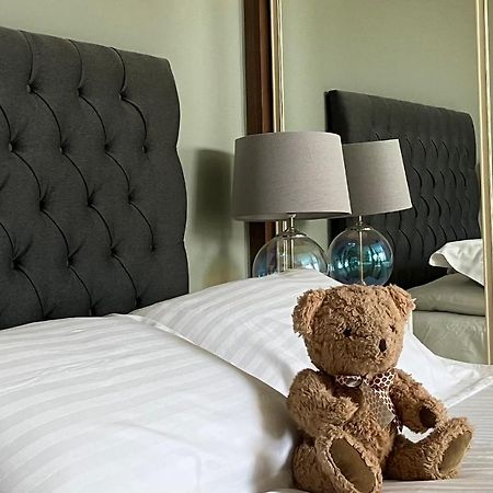 Cambridge Villa Warwick  Bagian luar foto