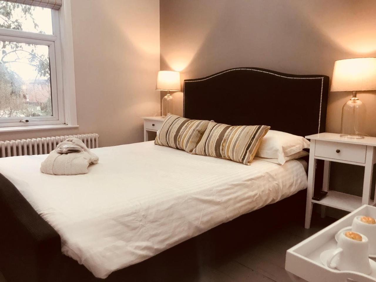 Cambridge Villa Warwick  Bagian luar foto